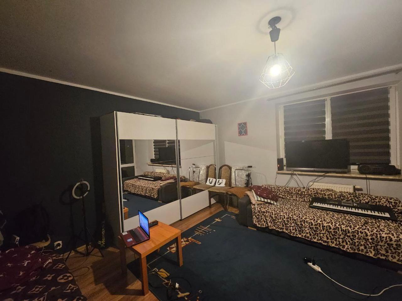 At Naukowa Apartment Warsaw